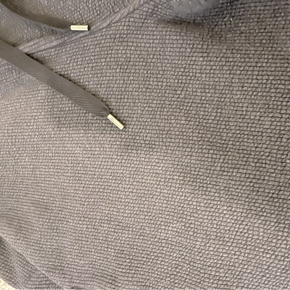 lululemon size 2 grey, textured, joggers! - Picture 3 of 4